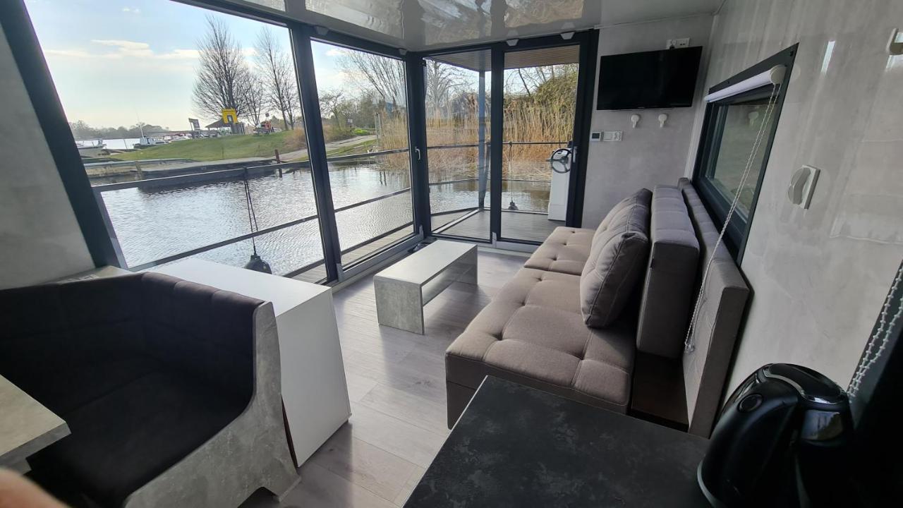 Hausboote Unteres Odertal Hausboot Kranich Hotel Schwedt Buitenkant foto